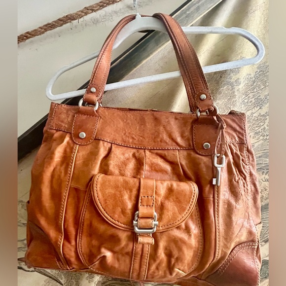 Fossil Distressed Leather Large Shoulder Bag Key Charm - Picture 3 of 14